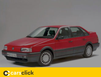 Cалонный блок предохранителей и реле автомобиля Volkswagen Passat B3