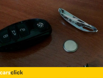 Замена батарейки в ключе зажигания автомобиля Фольксваген Tyaper