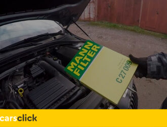 Замена воздушного фильтра в автомобилях Шкода Октавия А7