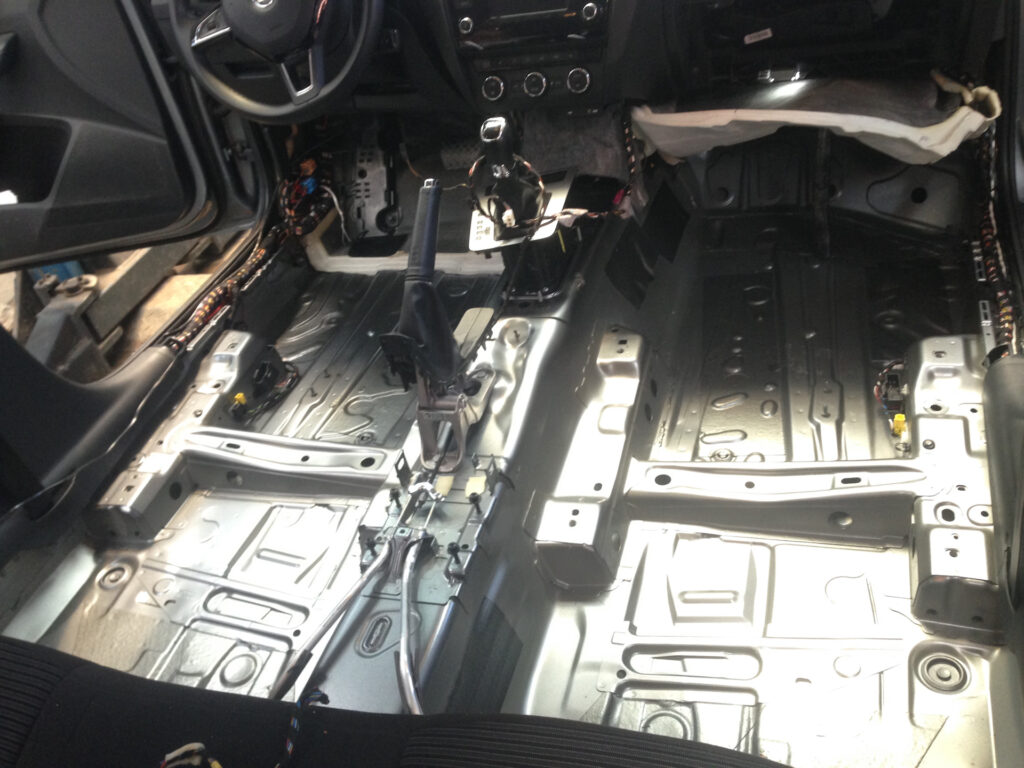 Шумоизоляция Шкода Октавия А7 – carsclick.ru