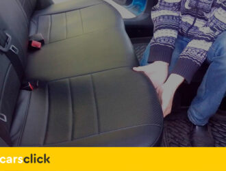 Как снять сиденья в автомобиле Шкода Октавия А7