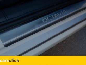 Накладки на пороги автомобиля Шкода Октавия А7