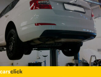 Замена амортизаторов в автомобиле Шкода Октавия А7